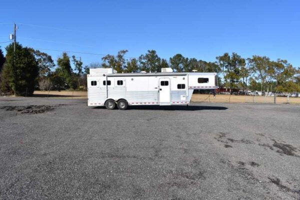 2006 Exiss 7407LQ 4 Horse Trailer with 7′ Short Wall