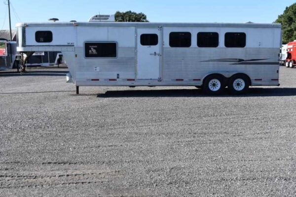 2006 Exiss 7407LQ 4 Horse Trailer with 7′ Short Wall