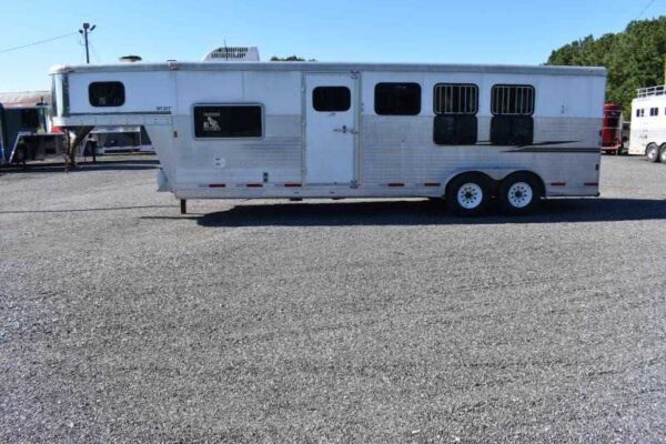 2006 Exiss 7407LQ 4 Horse Trailer with 7′ Short Wall