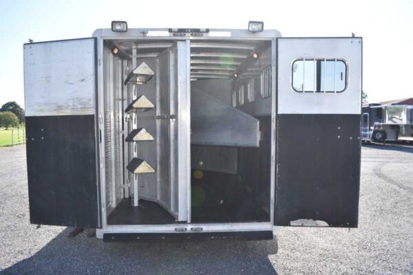 2006 Exiss 7407LQ 4 Horse Trailer with 7′ Short Wall