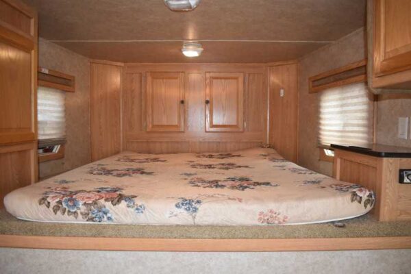 2007 American Spirit 8308LQ 3 Horse Trailer with 8′ Short Wall