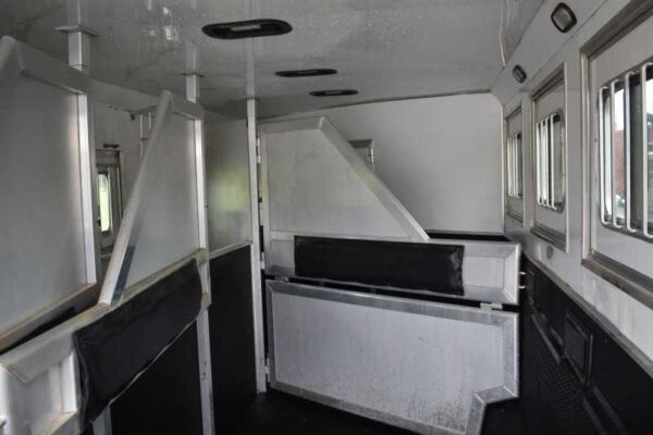 2013 Lakota Charger 8411LQ 4 Horse Trailer with 13′ Short Wall