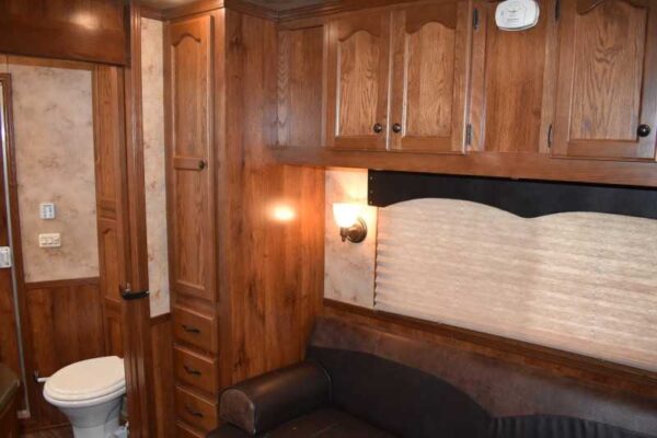 2013 Lakota Charger 8411LQ 4 Horse Trailer with 13′ Short Wall