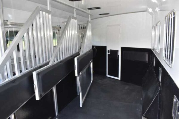 2022 Bison Desperado 8413BG 4 Horse Trailer with 13′ Short Wall