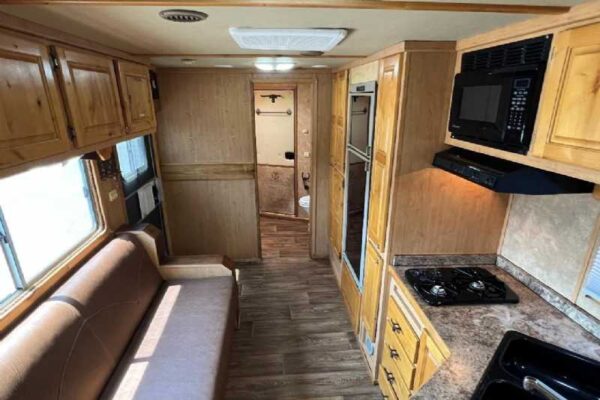 2006 Featherlite 8412LQ 4 Horse Trailer with 12′ Short Wall