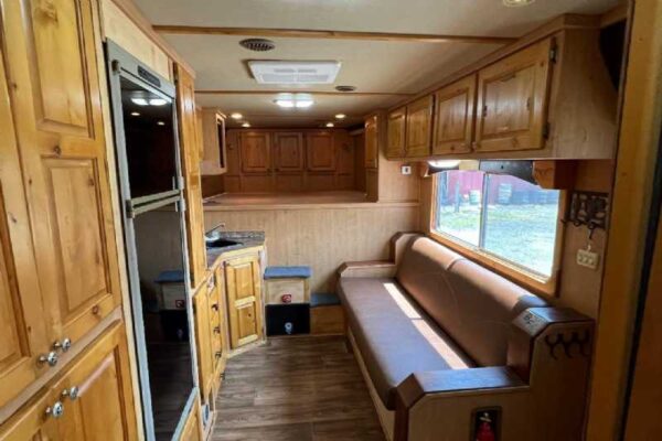 2006 Featherlite 8412LQ 4 Horse Trailer with 12′ Short Wall