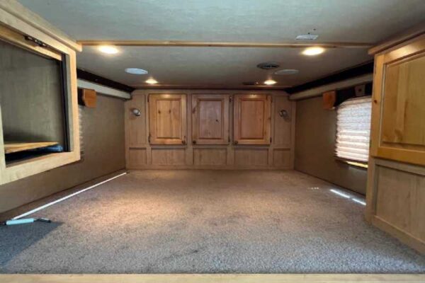 2006 Featherlite 8412LQ 4 Horse Trailer with 12′ Short Wall