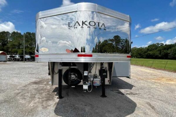 New 2024 Lakota 8313RKBGLQ Charger 3 Horse Trailer with 13′ Short Wall