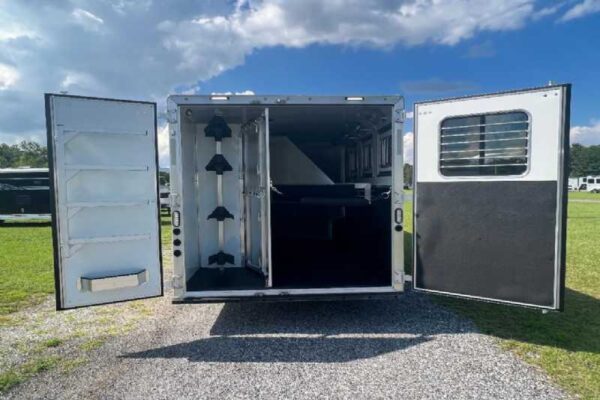 2024 Lakota Charger 8411RKGLQ 4 Horse Trailer with 11′ Short Wall