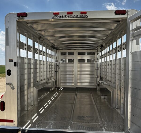 New 2024 Elite Trailers 32FT TRIPLE AXLE STOCK TRAILER W/ 3 COMPARTMENTS