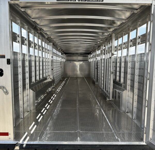 New 2024 Elite Trailers 32FT TRIPLE AXLE STOCK TRAILER W/ 3 COMPARTMENTS