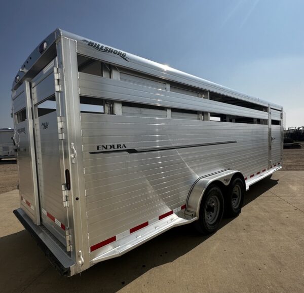 New 2024 Hillsboro 24′ Livestock Trailer – Three Compartments