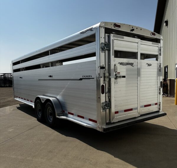 New 2024 Hillsboro 24′ Livestock Trailer – Three Compartments