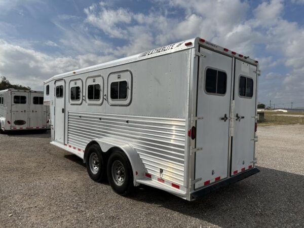 2000 Featherlite 3H GN with Dressing Room Horse Trailer