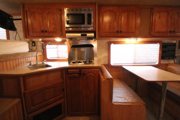 2008 Lakota 8415 w/Slide out 4 Horse Trailer