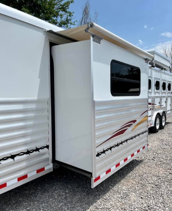 2005 Bloomer 4h Lq/Side Reverse Load/Full Rear Tack