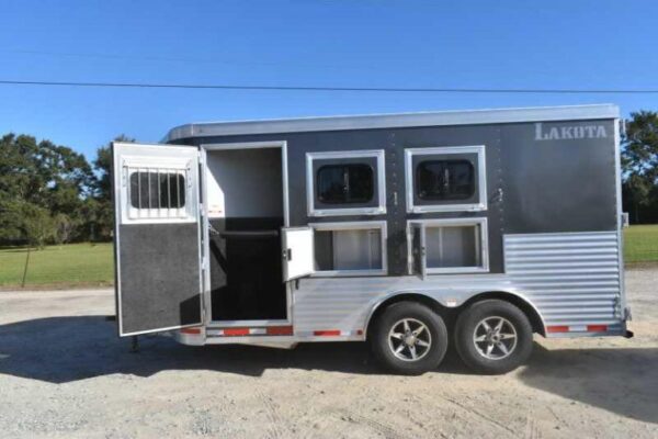 2018 Lakota 83HBPSL 3 Horse Trailer