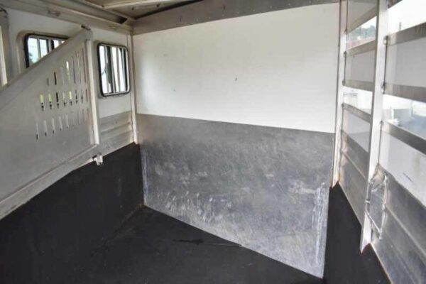 2012 CM 3HBP 3 Horse Trailer