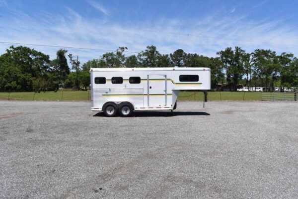 2006 Adam 7302 3 Horse Trailer