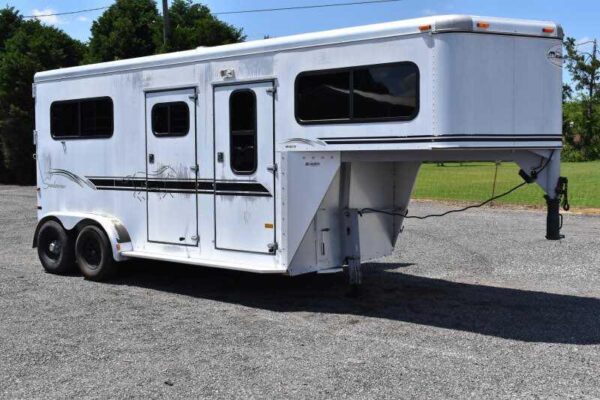 2000 Sundowner 7204GNST 2 Horse Trailer