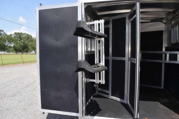 2014 Shadow 7208GLQ 2 Horse Trailer with 8′ Short Wall