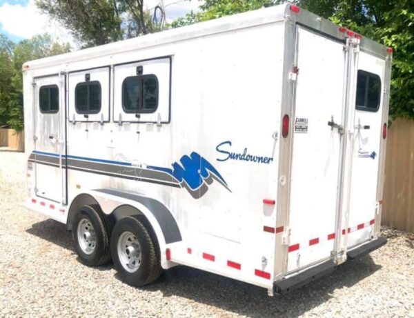 1998 Sundowner 3 Horse Slant