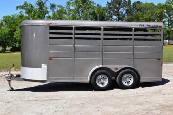 2017 CM 3HSLBP 3 Horse Trailer