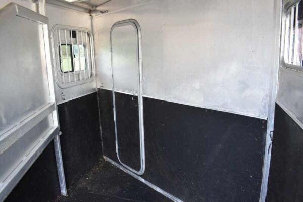 2002 Exiss SS20 2 Horse Trailer