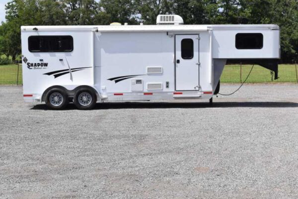 2014 Shadow 7208GLQ 2 Horse Trailer with 8′ Short Wall