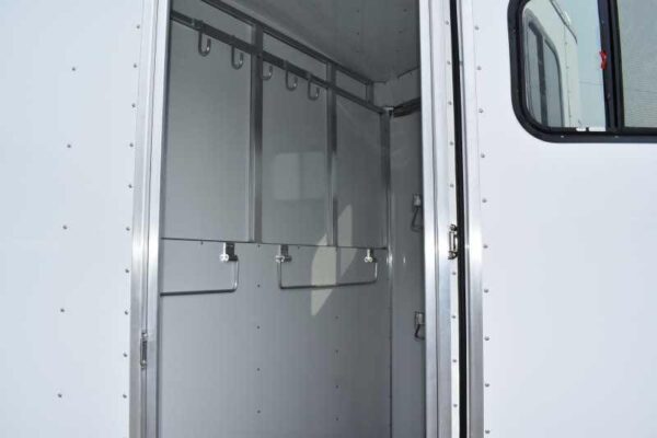 2019 Trailers USA 2HSLBPDLX 2 Horse Trailer