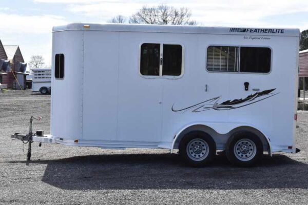 2005 Featherlite 2HST 2 Horse Trailer