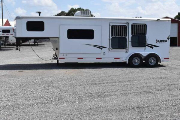 2014 Shadow 7208GLQ 2 Horse Trailer with 8′ Short Wall