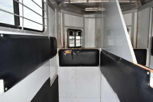 2001 CM Odyssey 2 Horse Trailer