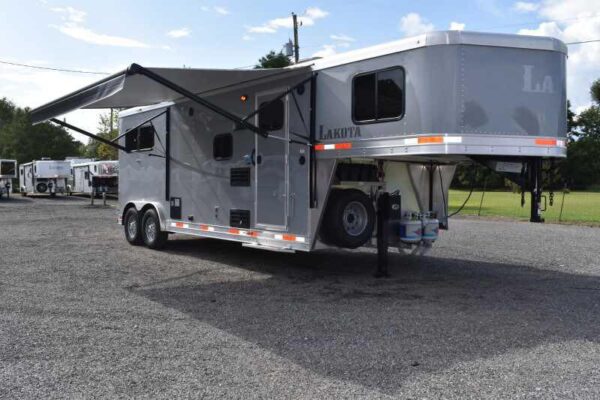 2020 Lakota Colt 8209SO 2 Horse Trailer with 9′ Short Wall