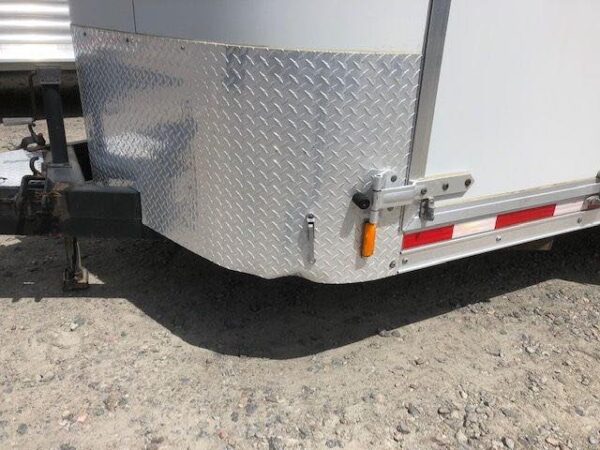 2010 Merhow 3 Horse Slant Load Bumper Pull