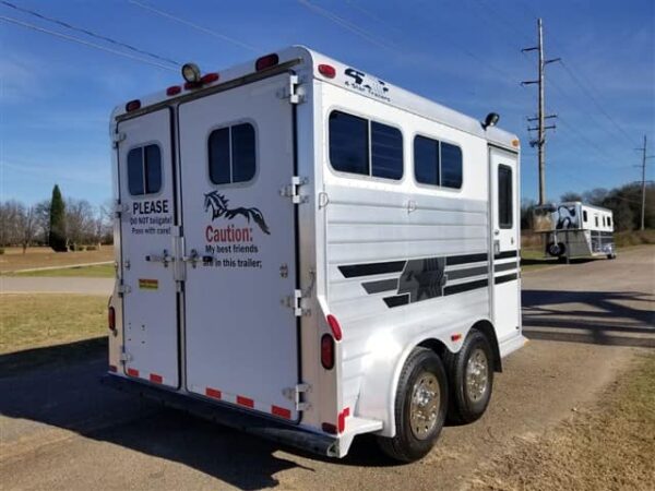 2001 4 Star 2 Horse Bumper Pull Slant Load