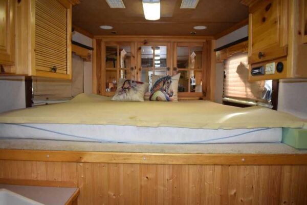 2003 Bloomer 8414LQ 4 Horse Trailer with 14′ Short Wall