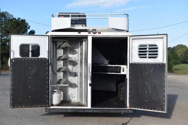 2006 Platinum 8410LQ 4 Horse Trailer with 9′ Short Wall