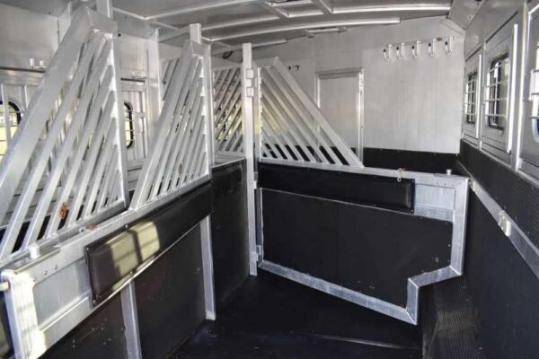 2003 Bloomer 8414LQ 4 Horse Trailer with 14′ Short Wall