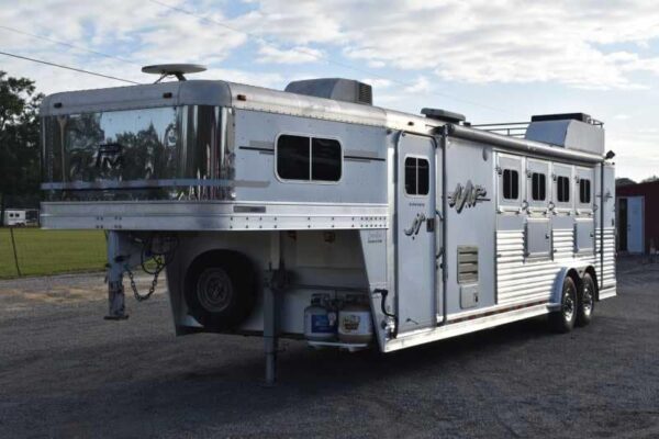 2006 Platinum 8410LQ 4 Horse Trailer with 9′ Short Wall