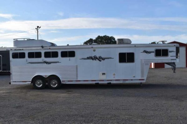 2006 Platinum 8410LQ 4 Horse Trailer with 9′ Short Wall