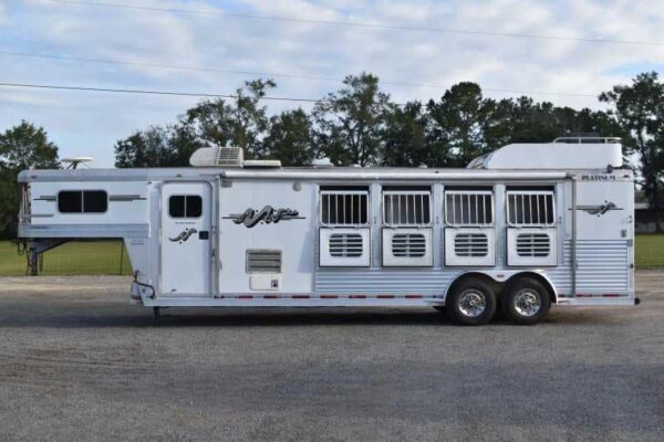 2006 Platinum 8410LQ 4 Horse Trailer with 9′ Short Wall