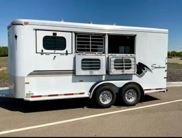 1999 Sundowner  3 Horse Trailer