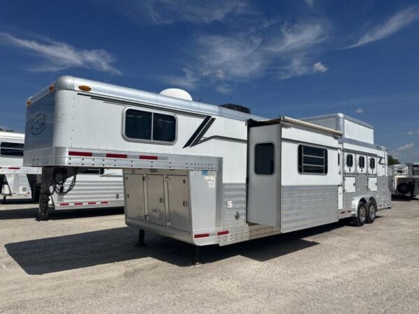 2007 4 Star 4 Horse 14′ Outlaw LQ Slide Out