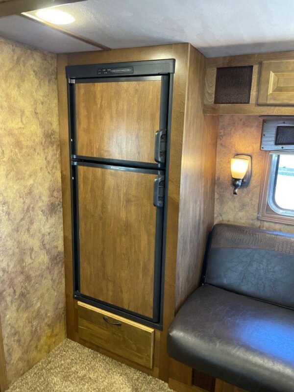 2015 Lakota Bighorn Edition 8414 4 Horse Trailer With Living Quarters “1 Slide”