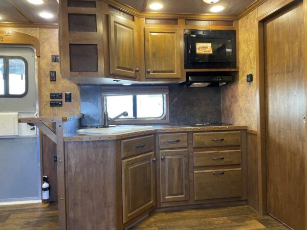 2015 Lakota Bighorn Edition 8414 4 Horse Trailer With Living Quarters “1 Slide”