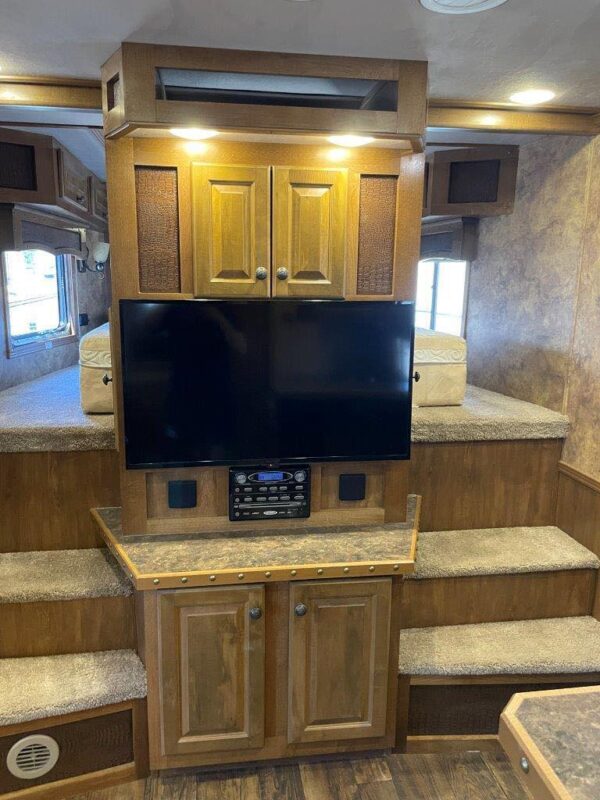 2015 Lakota Bighorn Edition 8414 4 Horse Trailer With Living Quarters “1 Slide”