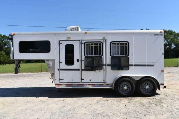 Used 2005 Silver Star 2HGNLQ 2 Horse Trailer with 4′ Short Wall