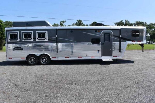 2020 Bison Laredo 3 Horse Trailer with 11′ Short Wall