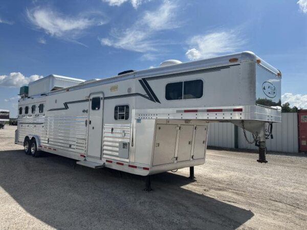 2007 4 Star 4 Horse 14′ Outlaw LQ Slide Out